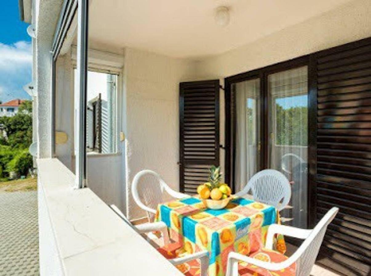 Apartment Maui Malinska Exterior photo